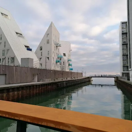 A In An At Lighthouse , O Accommodatie bij particulieren *